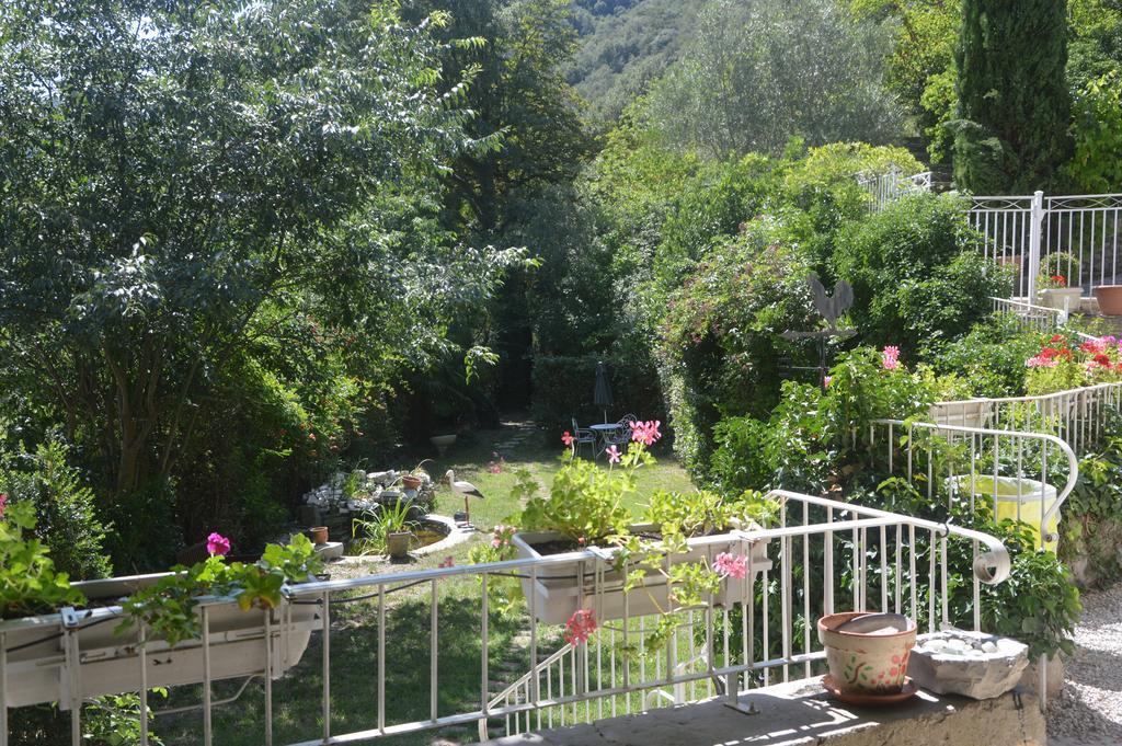 Domaine De La Carriere Bed & Breakfast Sumène Eksteriør bilde